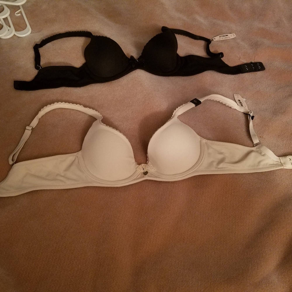 Victoria's Secret 32A Bras
